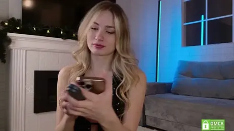 WelliCaren webcam stripchat model stream image