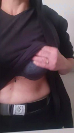 juliesoft7 webcam model stream image