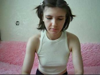 urrMila webcam model stream image