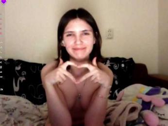 urrMila webcam bongacams model stream image