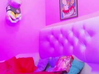 stronger-boy webcam model stream image