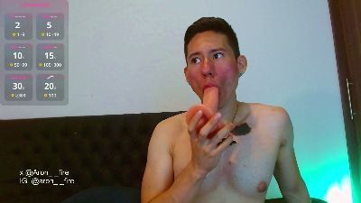 aron_fire webcam model stream image