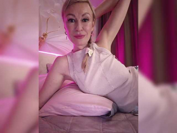 Love-blondi webcam bongacams model stream image