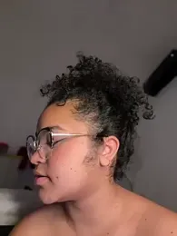 Lucy_wilson5 webcam stripchat model stream image