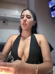 Sofia_Collins- webcam model stream image