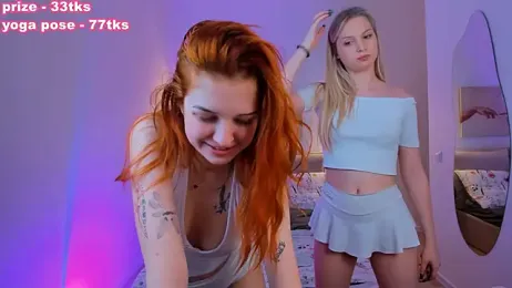 Oki_Mie webcam stripchat model stream image