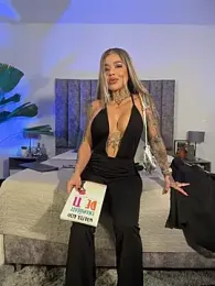 milaivanova webcam model stream image