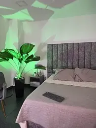 milaivanova webcam model stream image