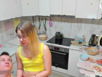 White-Foxy webcam model stream image