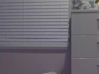 B Alice webcam model stream image