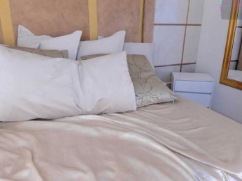 lyrabellini webcam model stream image