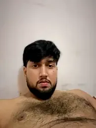 Big_PinkHead webcam model stream image