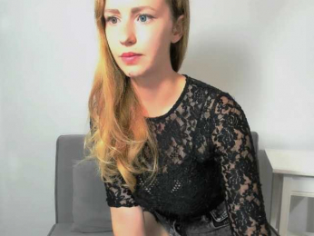 LyraAngelic webcam model stream image