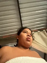 moncerrat_luna webcam model stream image