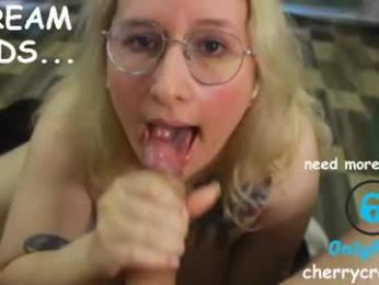 couple_mystique webcam model stream image