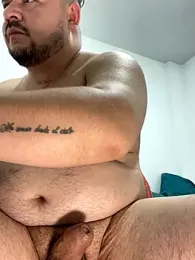 oso_dirty_ webcam model stream image