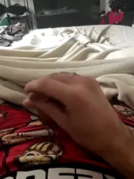 kevin-huge webcam model stream image