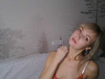 Red_Rose_98 webcam model stream image