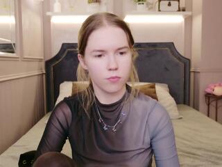 Alida Brace webcam model stream image