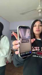 Maddyval webcam model stream image