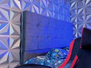 Jonas Lewis webcam model stream image