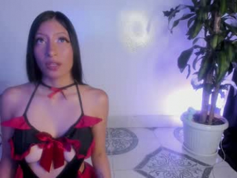 issaandneron_ webcam model stream image