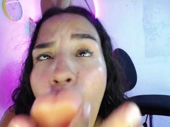 Isabella-18 webcam model stream image