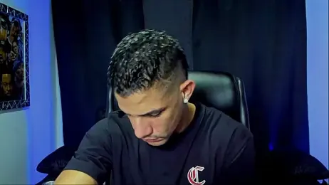 jhonnysnow17 webcam stripchat model stream image