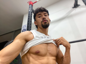 TylerMoren webcam model stream image