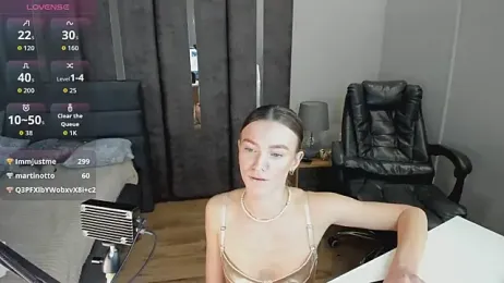 EvaToniz webcam stripchat model stream image