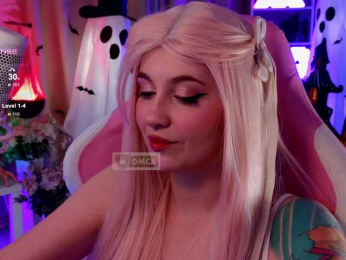 HoneyCherry webcam model stream image