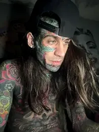 Dyskizly webcam model stream image