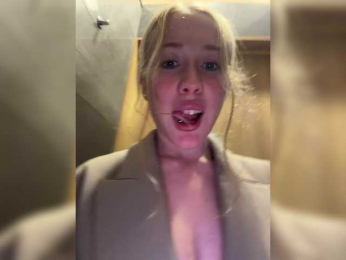 LiiBaby webcam bongacams model stream image