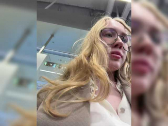 LiiBaby webcam model stream image