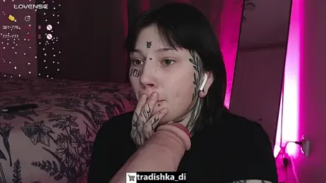 tradishka webcam model stream image