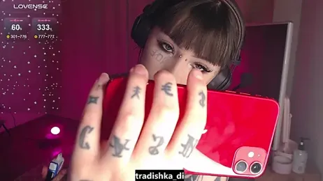 tradishka webcam model stream image