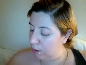 HYPHYtype webcam model stream image