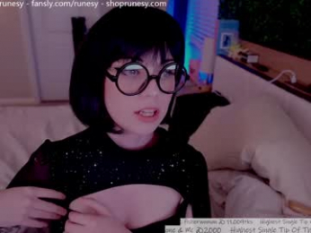 runesy webcam model stream image