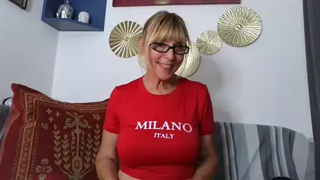 NAWTYClassyBritMILF webcam stripchat model stream image