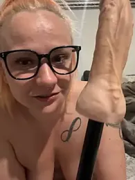 Fiebie_licious_ webcam model stream image