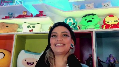 ZihaAdams_ webcam model stream image