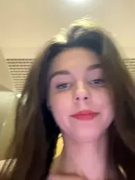 MilaBee webcam model stream image