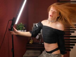 Chloe Valentinee webcam model stream image