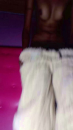 Sylvanah2 webcam model stream image