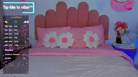 Mayzzie webcam model stream image