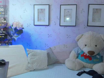 LucyLinn webcam bongacams model stream image