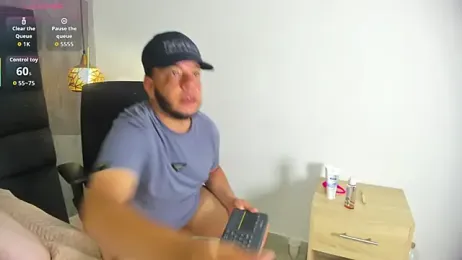 Spencer_LunaBigtits webcam model stream image