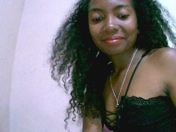 laetitianah webcam bongacams model stream image