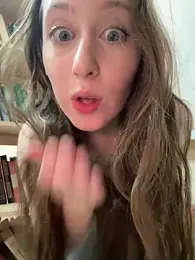 FroggyAnna webcam model stream image