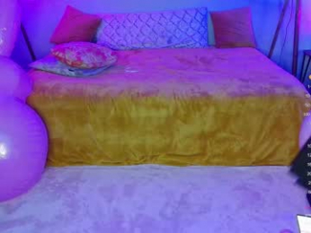 vanilla_skkye webcam model stream image